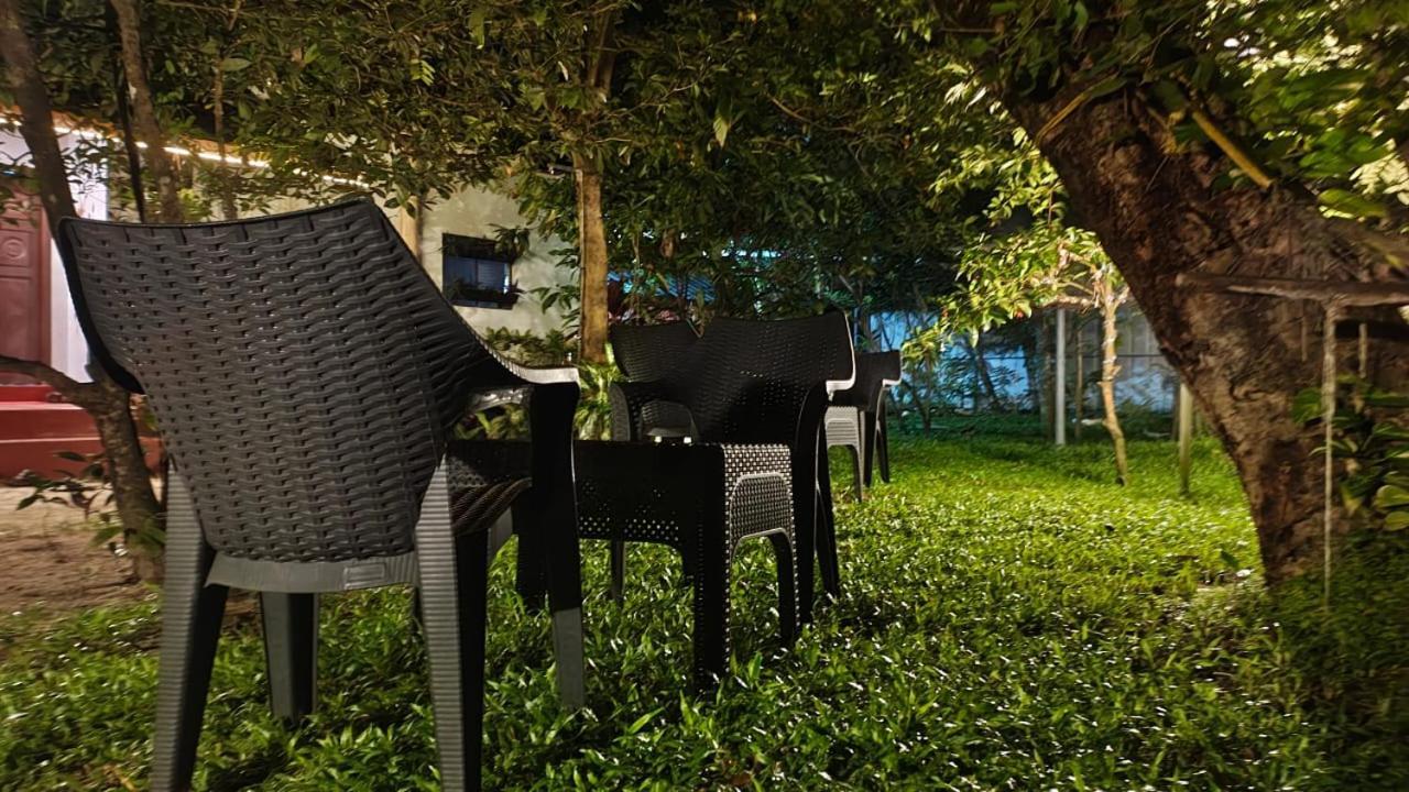 Marari Adonis Beach Villa Mararikulam Exterior photo