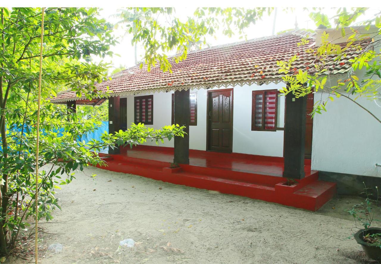 Marari Adonis Beach Villa Mararikulam Exterior photo