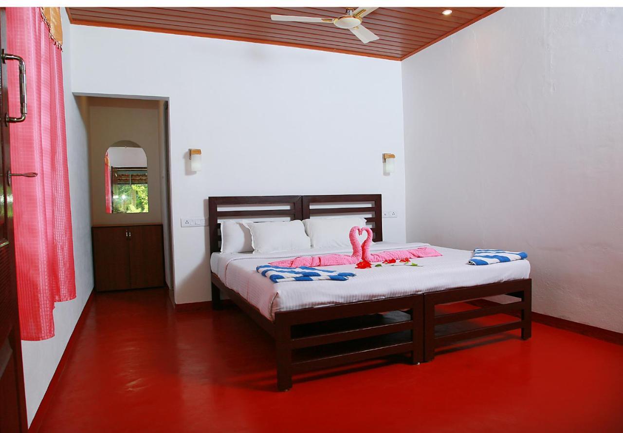 Marari Adonis Beach Villa Mararikulam Exterior photo